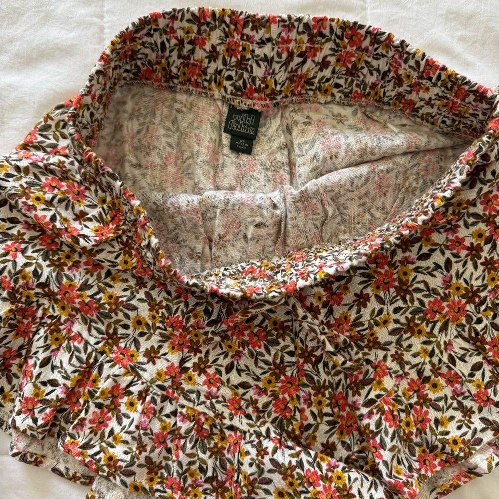 Floral Loose Fit Flowy Ruffle Shorts - Picture 4 of 5